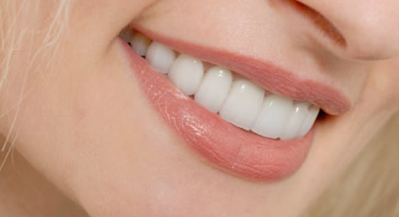With this in mind, just how can a cosmetic dentist help to improve 
