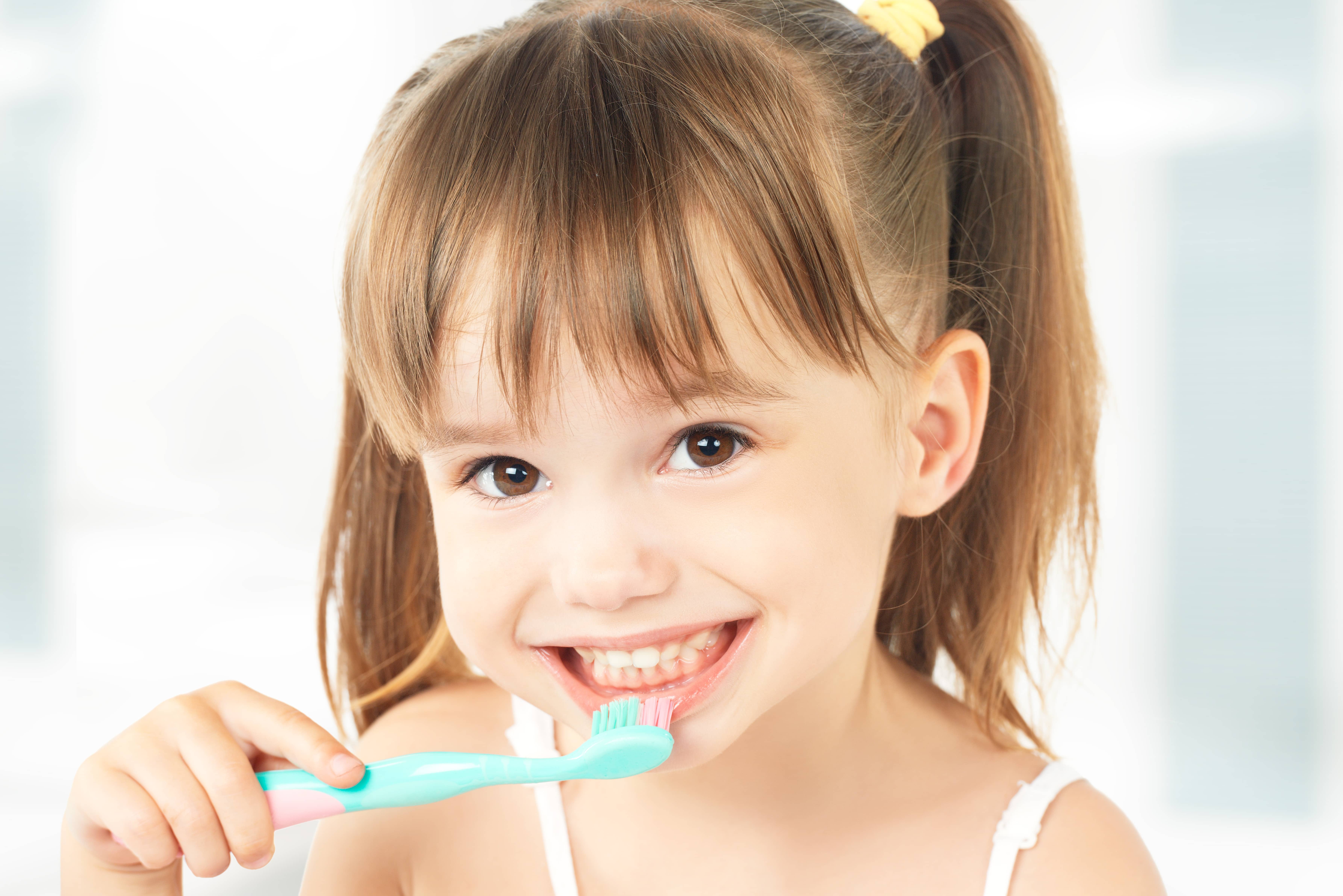 Do your teeth. Здоровые зубы у детей. Чистые зубы у детей. Красивые детские зубы. Гигиена полости рта для детей.