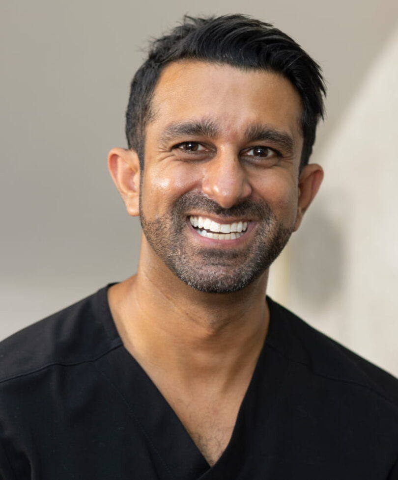 thumb1-dr-shi-karim Team - Cheadle Hulme Dental
